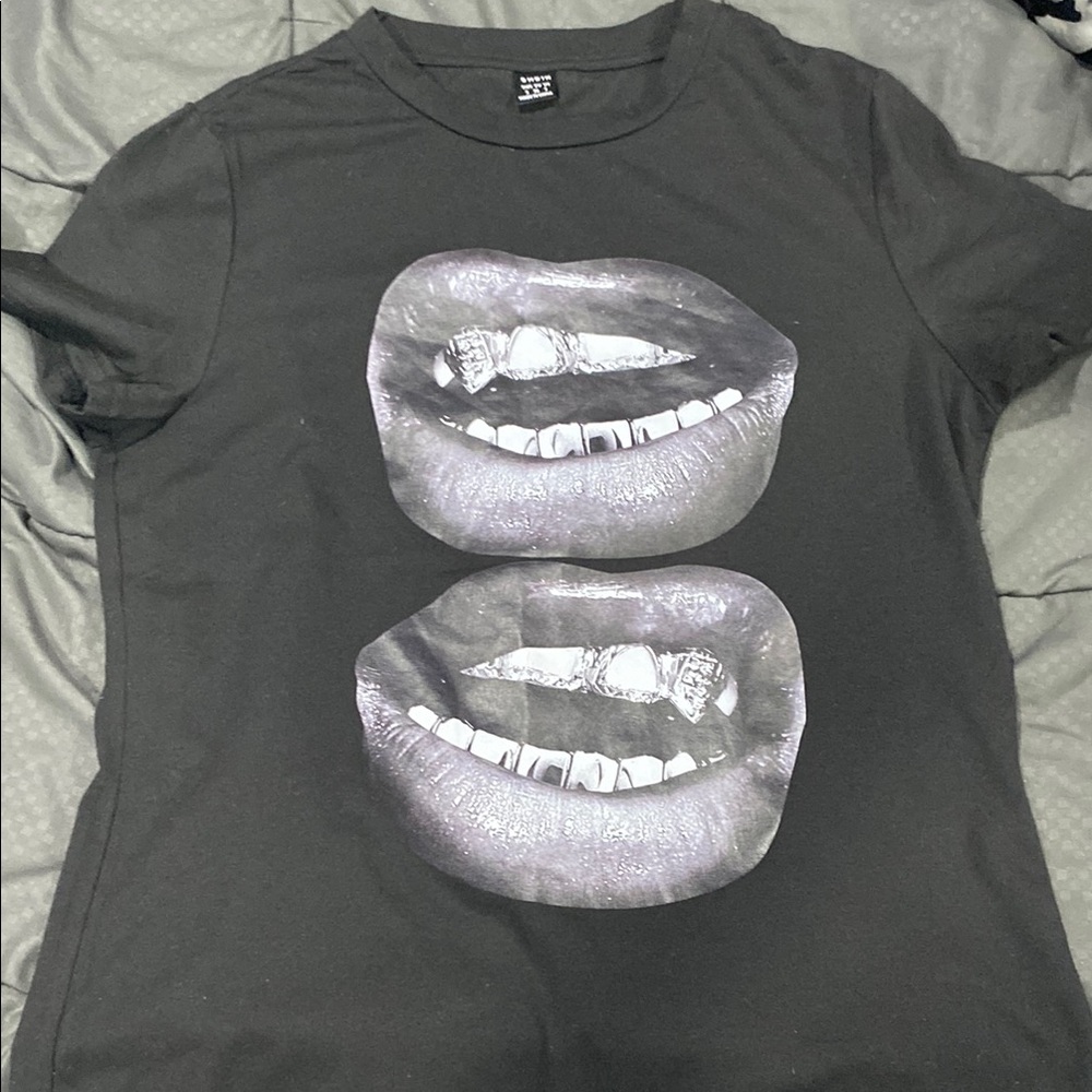 SHEIN Black Casual Tee